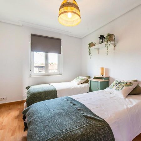 Casa Lopez Bed & Breakfast Avilés Екстериор снимка