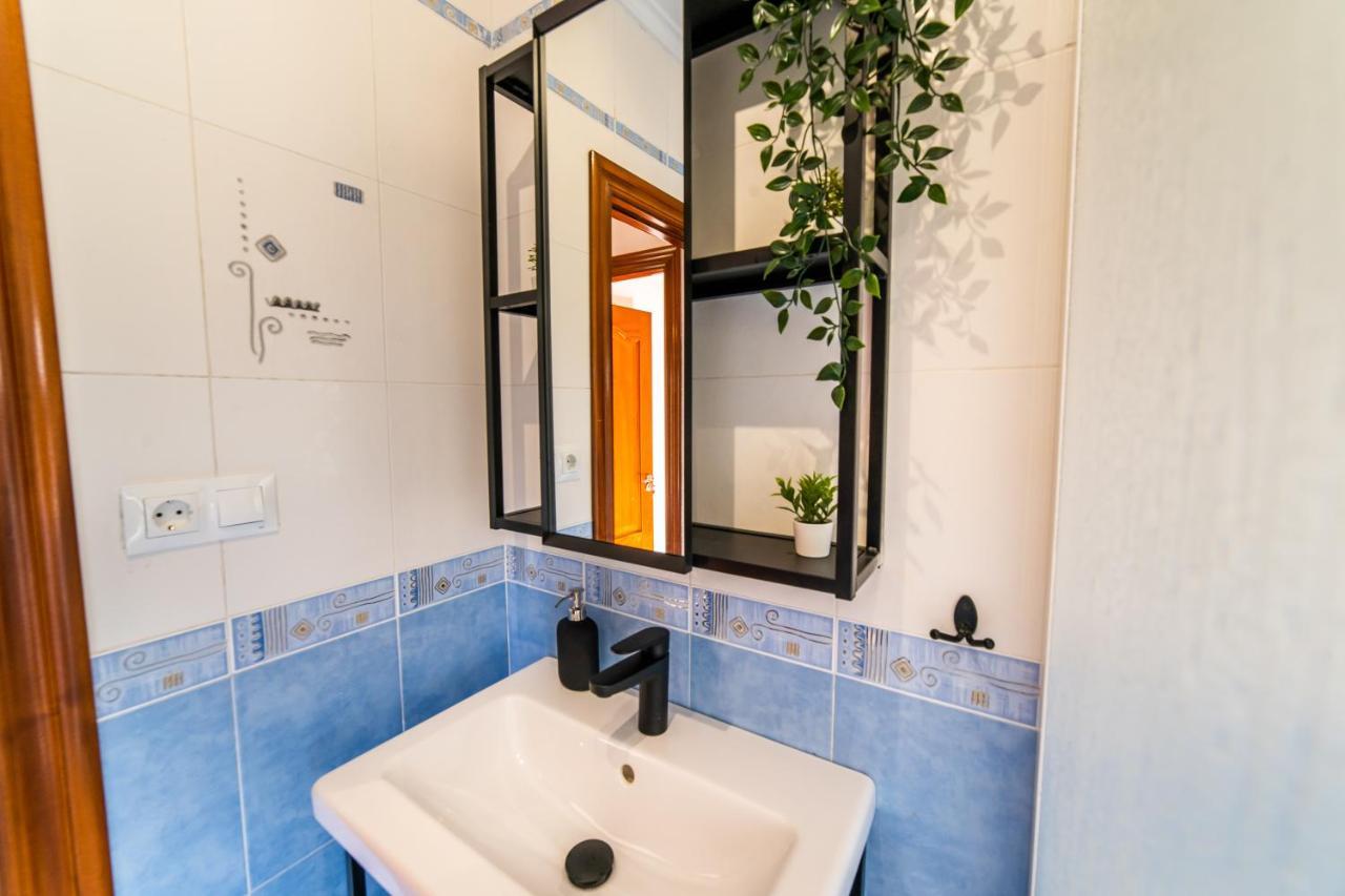 Casa Lopez Bed & Breakfast Avilés Екстериор снимка