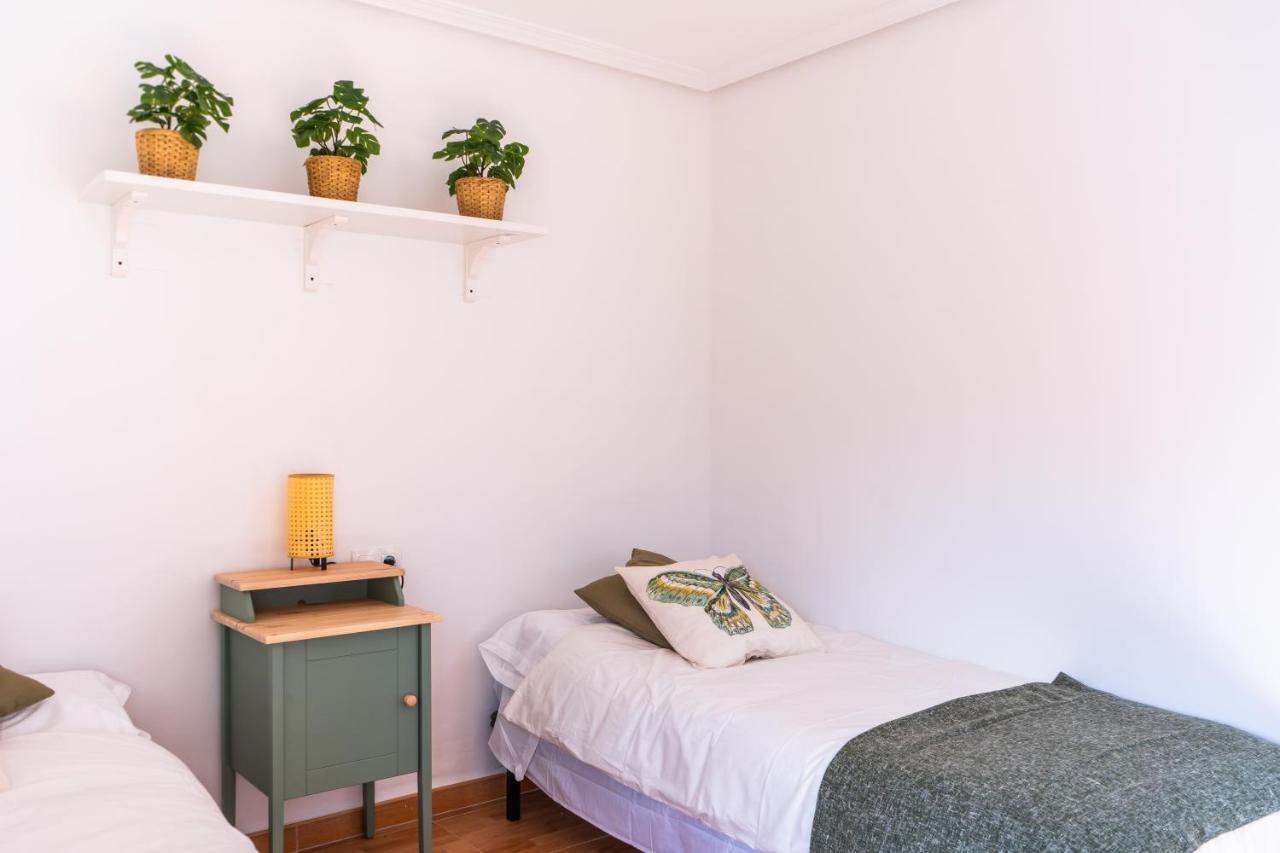 Casa Lopez Bed & Breakfast Avilés Екстериор снимка